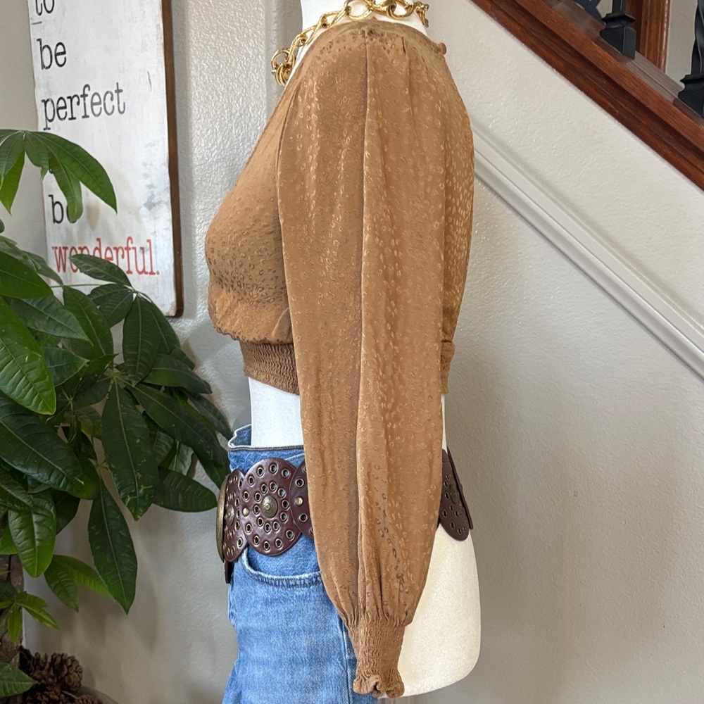 Boho V-Neck Cropped Long Sleeve Top 🤩 - Picture 5 of 9